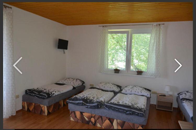 Apartmany Maruska โรกีนีซ นัด ยีเซอโร ภายนอก รูปภาพ